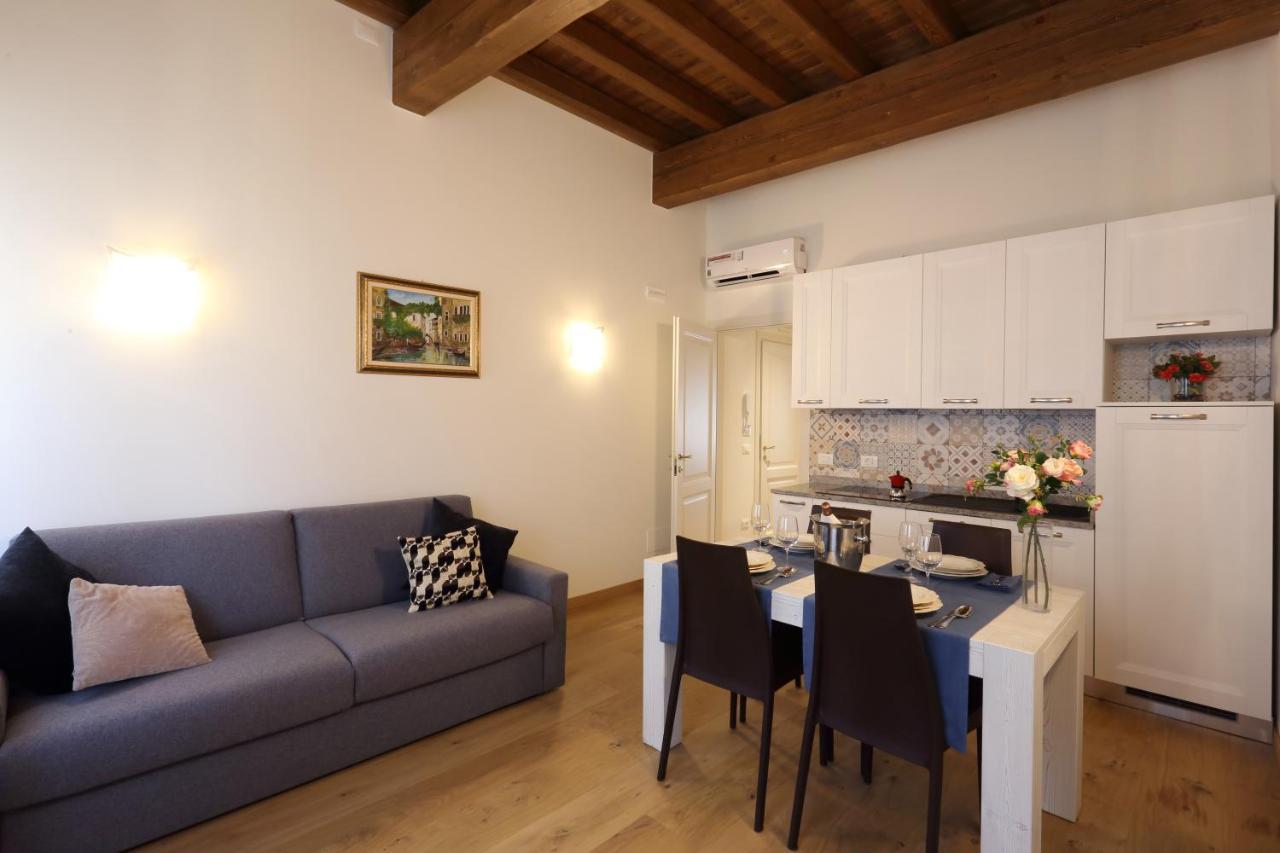 Ca' Del Pittor Apartments - Tiziano Venice Luaran gambar